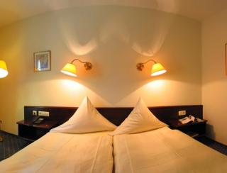 Hotel Waldhaus - 2