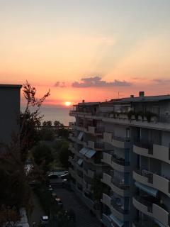 Attico Mansardato e Climatizzato con vista Mare - Montesilvano - 2