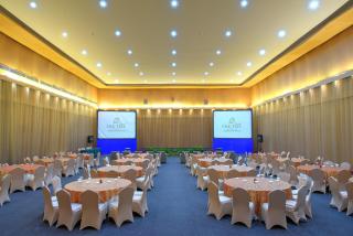 Oak Tree Emerald Hotel & Coventions Semarang - Semarang - 3