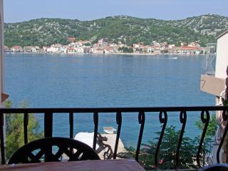 Apartments Ive - Tisno - 0