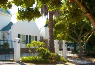 Stellenberg Lodge - Self Catering - Durbanville - 2
