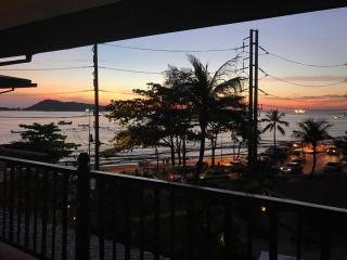 Amazing Apartment Sea View & Sunset - 8