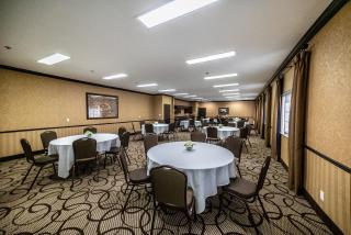 The Stone Castle Hotel & Conference Center - Branson - 1