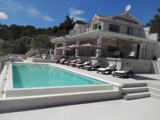 Holiday Hvar - Vrbanj - 6