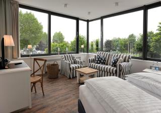 ACQUA Strande Yachthotel & Restaurant - Strande - 3