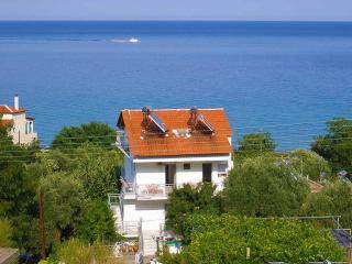 House Mantesos - Koinira - 0