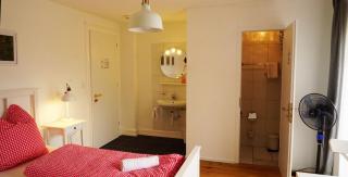Adventure Guesthouse Interlaken - Interlaken - 2