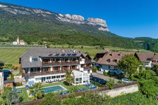 Hotel St. Justina Hof - Eppan an der Weinstraße - 3