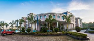 Golden Tulip Panchkula - 1