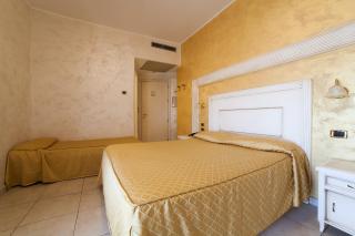 Hotel Diplomat Palace - Rímini - 4