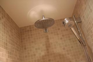 LombokLiving I Luxury 2BDR & Parking Lippenslaan - 4