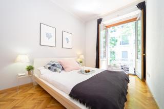 Apartamentos Plaza de España - 1