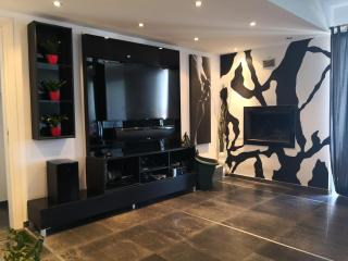 Fine Designed Flat 302 - 1