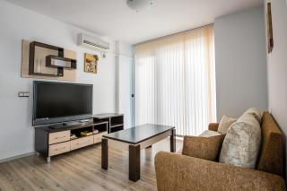 Cozy One-bedroom Apartment in Night Breeze - 8