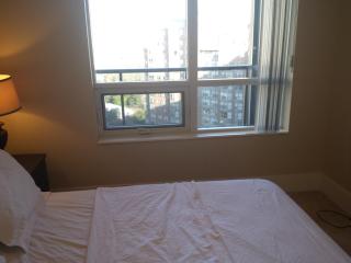 SPECTACULAR VIEW, 2 BEDROOMS FURNISHED CONDO and BEST LOCATION - Mississauga - 7