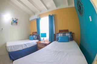 Draxhall Counytry Club Stays - Mammee Bay - 5