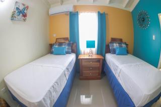Draxhall Counytry Club Stays - Mammee Bay - 3