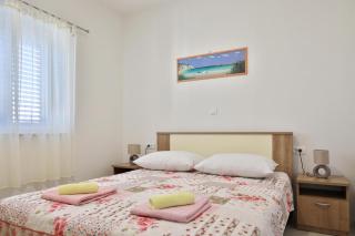 Apartments Mica - Vrsi - 4