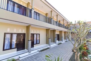 RedDoorz Plus near Jalan Imam Bonjol Denpasar - Seminyak - 8