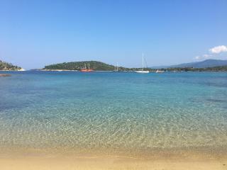 Beachfront Apartment - Ormos Panagias - 0