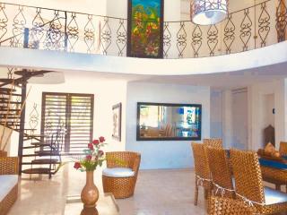 HERMOSA CASAQUINTA FAMILIAR CONDOMINIO CAMPESTRE EL PEÑON Piscina Privada Campo de Golf - Girardot - 1