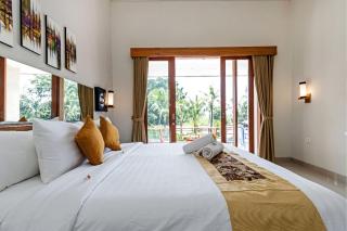 Indah Bali Guesthouse - Canggu - 4