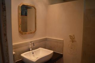 Ellesmere - 1