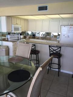 Edgewater Beautiful 2 bedroom 2 bath! - Panama City Beach - 8