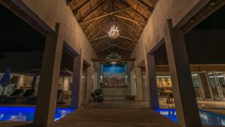 Toshari Lodge - Okaukuejo - 1