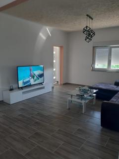 Holiday House Ivan - Donji Zemunik - 3
