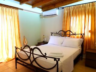 Villa Smeralda - Sarandë - 1