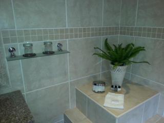 Casa Flora Guesthouse - 2