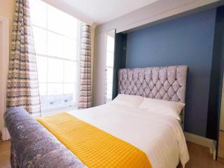 Jasmine 1 At Regent's Park - London - 2