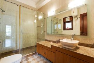 Spacious 4BR Home in Kailash Colony South Delhi near Nehru Place business district - 6