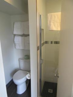 Waikiki Central Hotel - No Resort Fees - Honolulu - 3