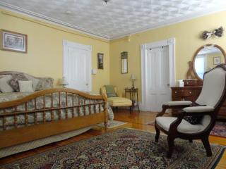 Historic Hill Inn - Newport - 2