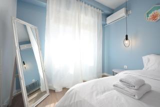 3 mins walking from Acropolis - 4
