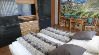 "Kaiser's" Ferienwohnung mit Balkon und Garten - Offenhausen - 1