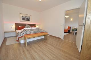 Hotel Garni Wurzer - Velden am Wörthersee - 2