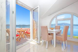Apartments Infinity - Tivat - 0
