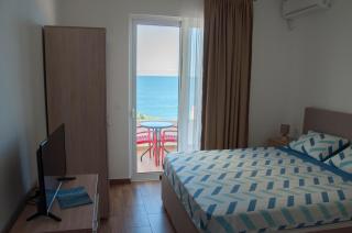 Queen Apartments & Rooms - Dobra Voda - 3