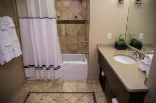 Lake Lawn Resort - 9