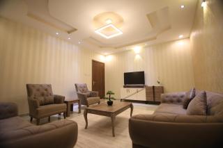 Four Seasons Estate - 0