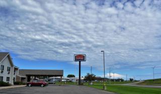 FairBridge Inn & Suites Thorp - Thorp - 7