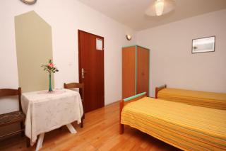 Apartments with parking space Nemira, Omis - 4652 - Tice - 2