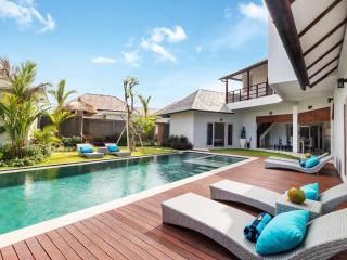 Villa Hiburan 1 by Villa Finder - Seminyak - 0