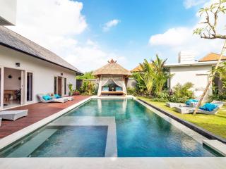 Villa Hiburan 1 by Villa Finder - Seminyak - 9