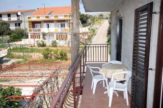 Apartments by the sea Grebastica, Sibenik - 4881 - 1