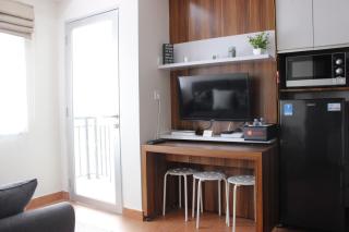 Comfy 2BR Apartment at Grand Asia Afrika By Travelio - Bandung - 7