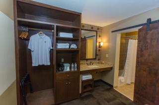Carlton Oaks Lodge, an Ascend Collection Hotel - 9